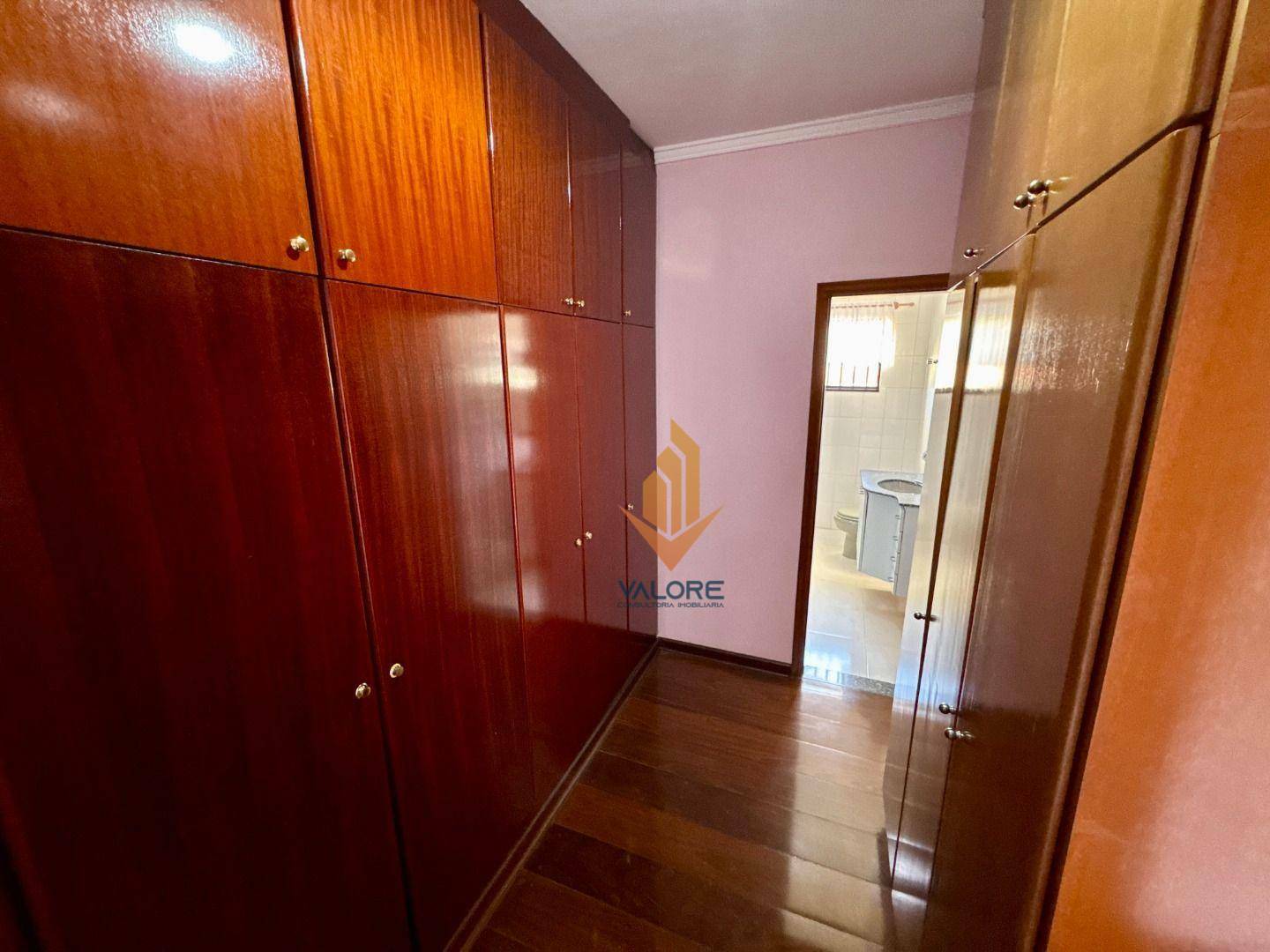 Casa à venda com 4 quartos, 328m² - Foto 39