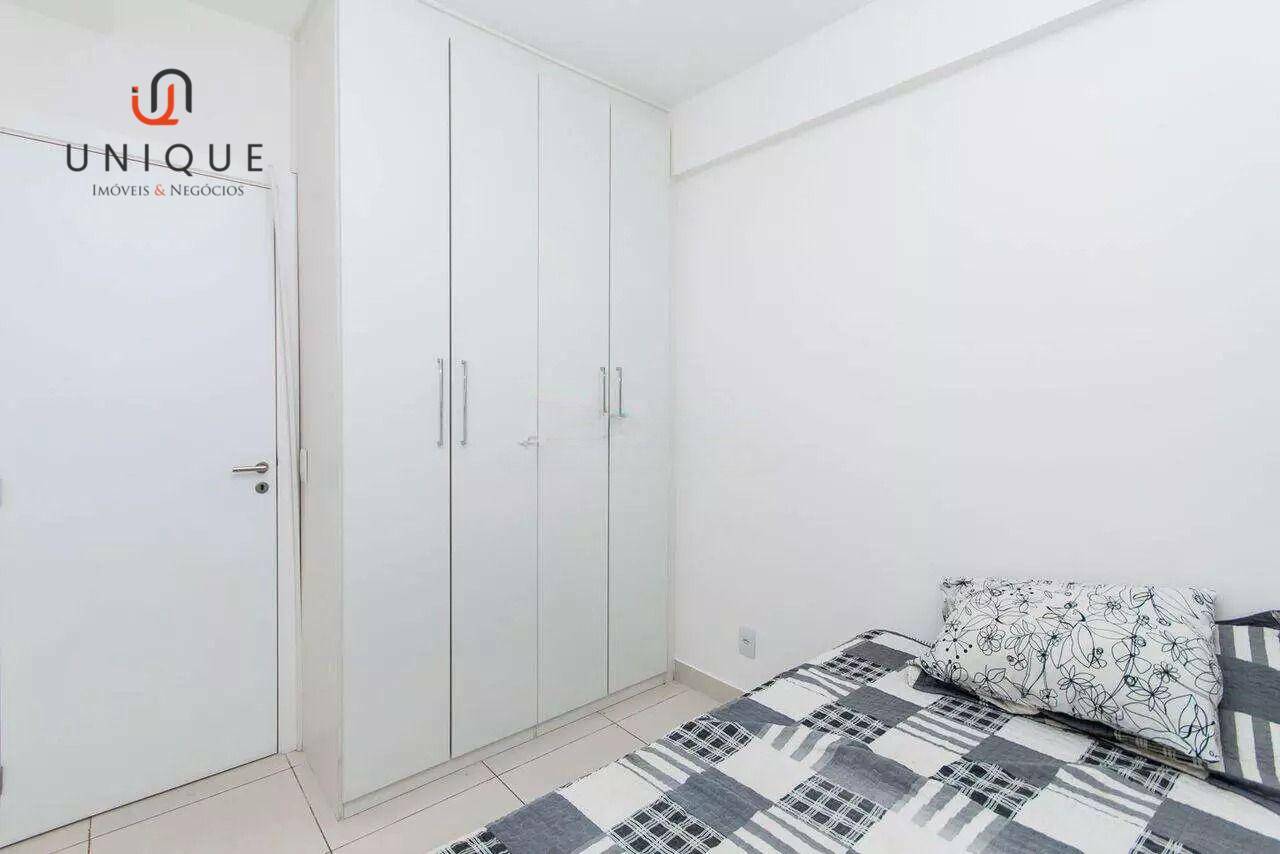 Apartamento para alugar com 2 quartos, 65m² - Foto 12