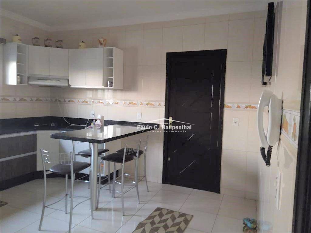 Casa à venda com 3 quartos, 650m² - Foto 7