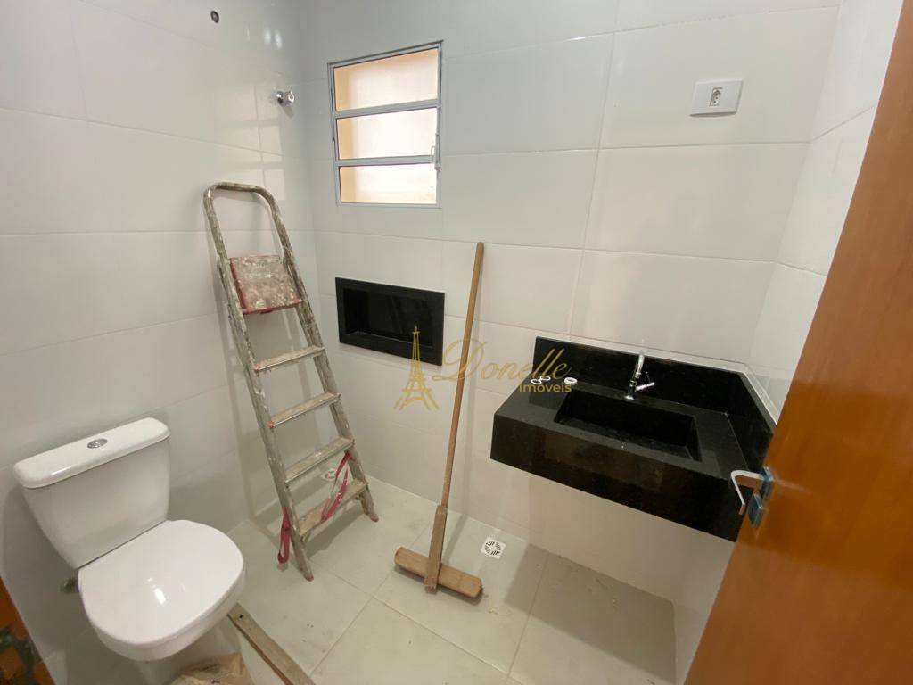 Casa à venda com 3 quartos, 90m² - Foto 11