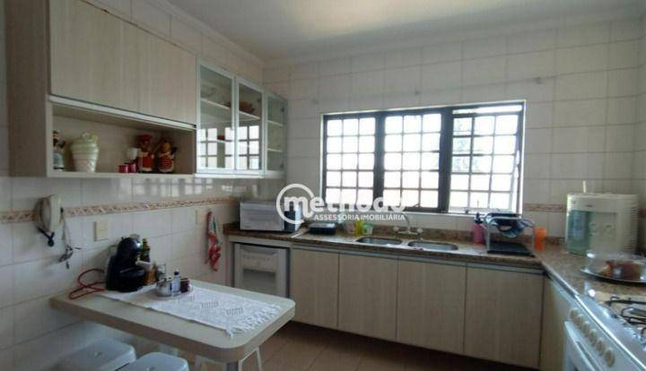 Casa à venda com 4 quartos, 228m² - Foto 15