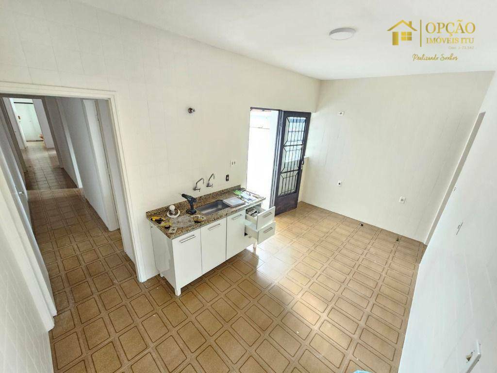 Casa à venda com 2 quartos, 108m² - Foto 3