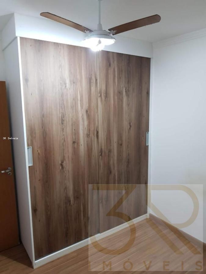 Apartamento à venda com 2 quartos, 45m² - Foto 3