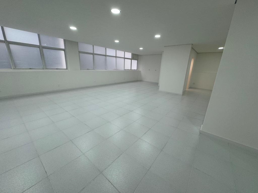 Prédio Inteiro para alugar com 1 quarto, 195m² - Foto 5