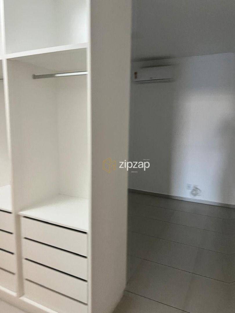 Casa de Condomínio para alugar com 3 quartos, 289m² - Foto 4