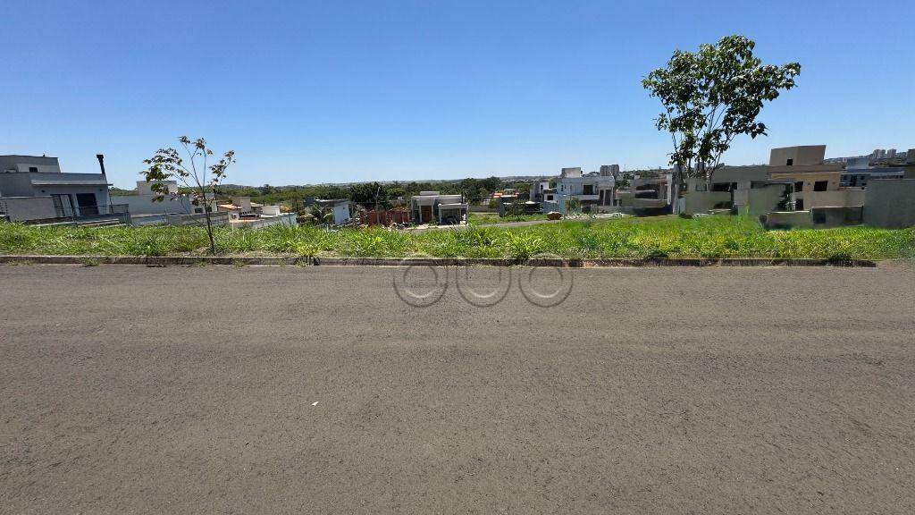 Loteamento e Condomínio, 255 m² - Foto 1