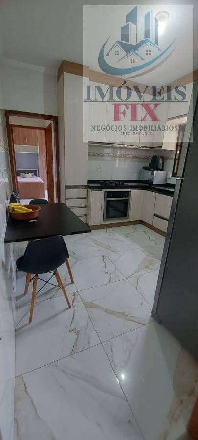 Casa à venda com 2 quartos, 90m² - Foto 1