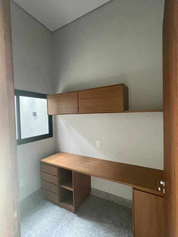 Casa à venda com 3 quartos, 211m² - Foto 7