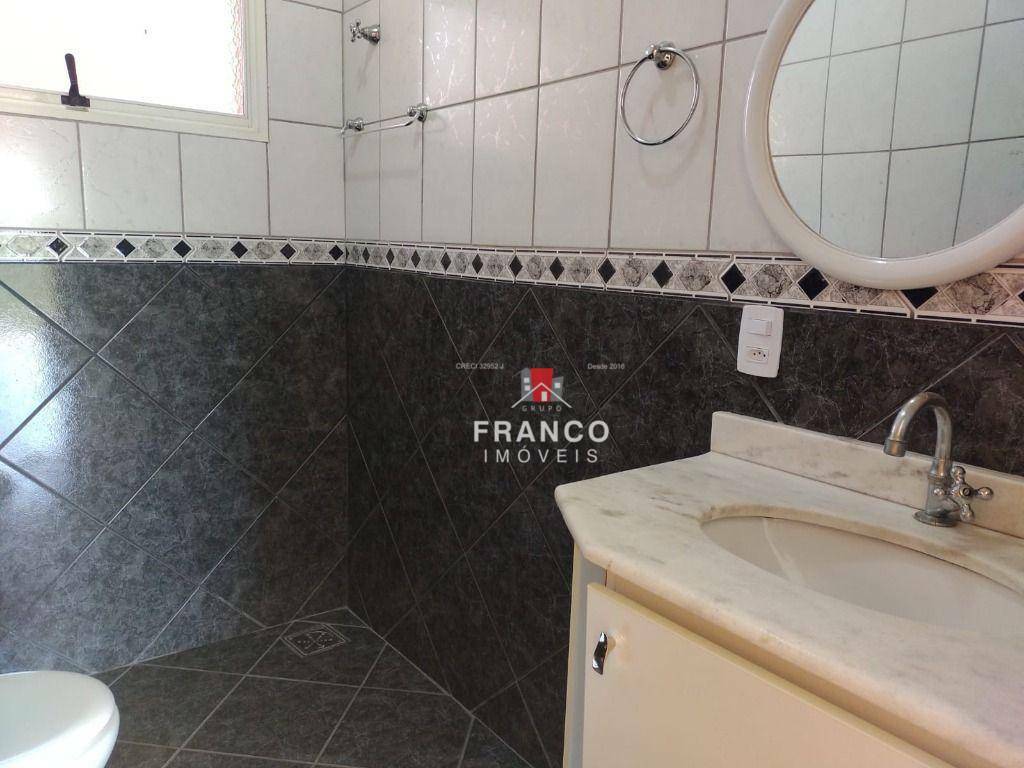 Casa à venda com 3 quartos, 320m² - Foto 26