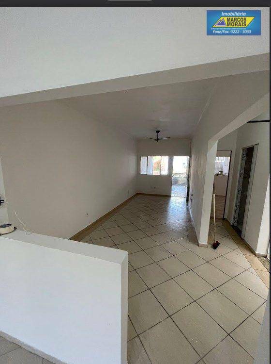 Casa à venda com 4 quartos, 250m² - Foto 8