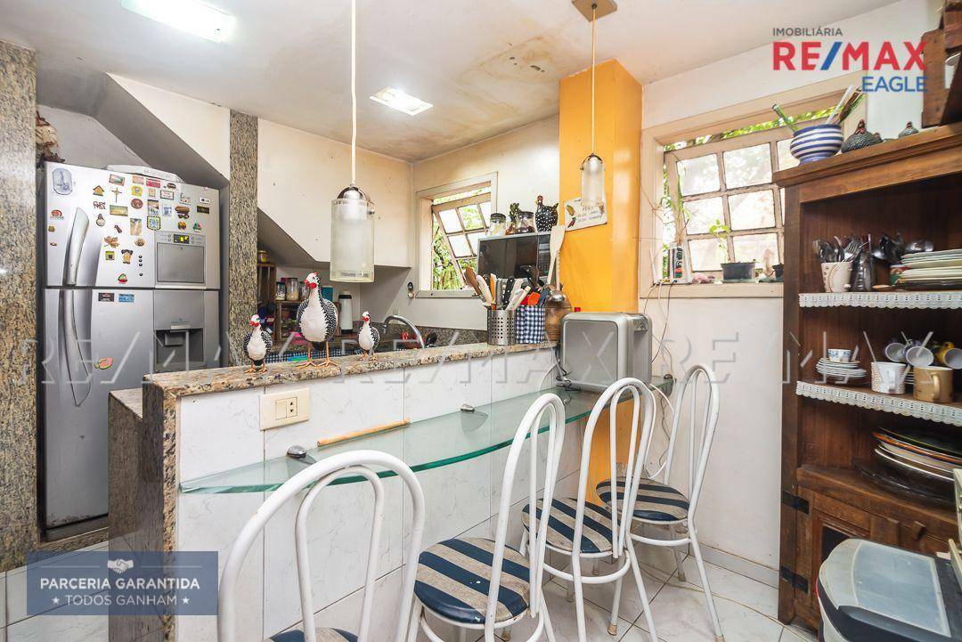 Pousada-Chalé à venda com 11 quartos, 500m² - Foto 28