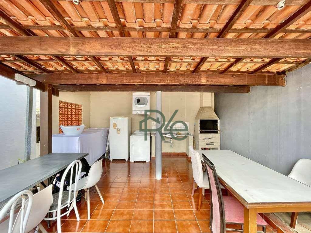 Casa de Condomínio à venda com 4 quartos, 350m² - Foto 43