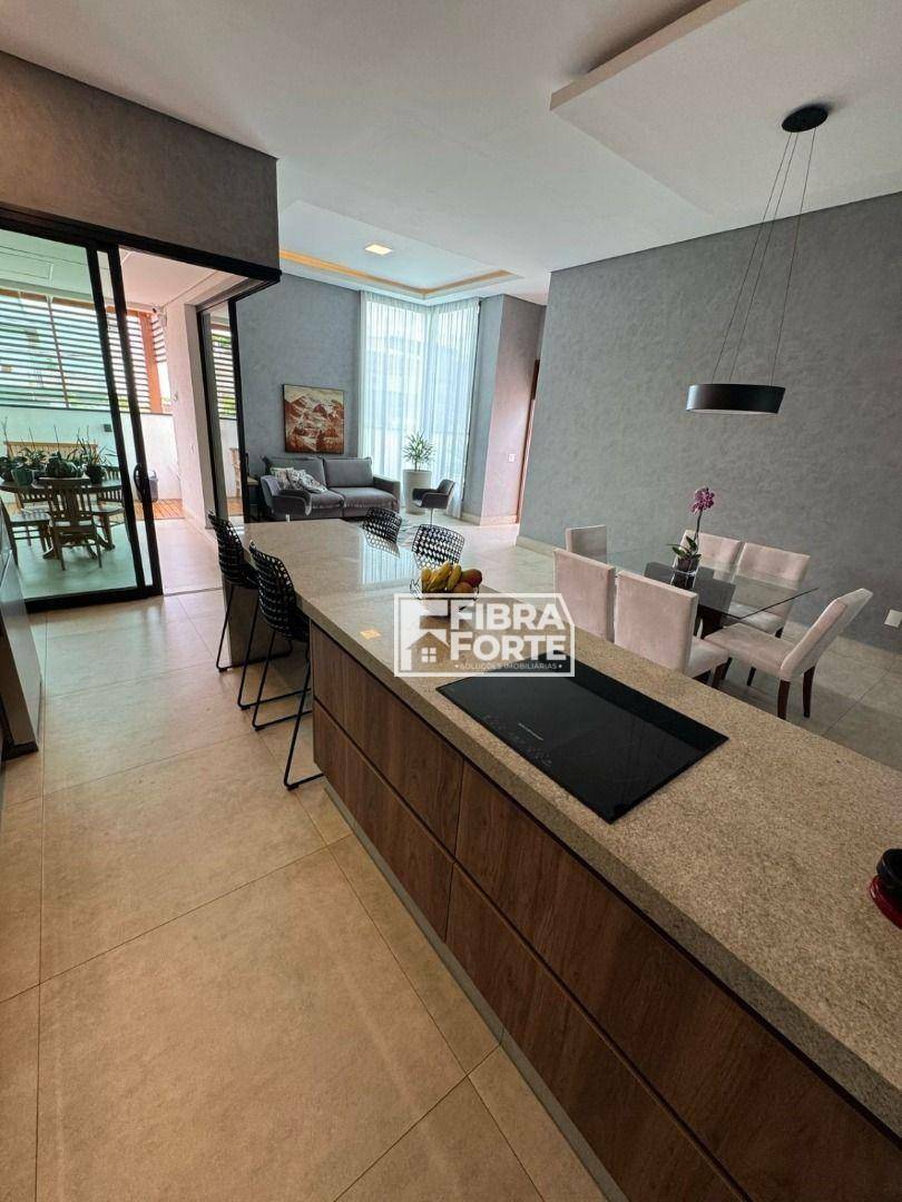 Casa à venda com 3 quartos, 220m² - Foto 5