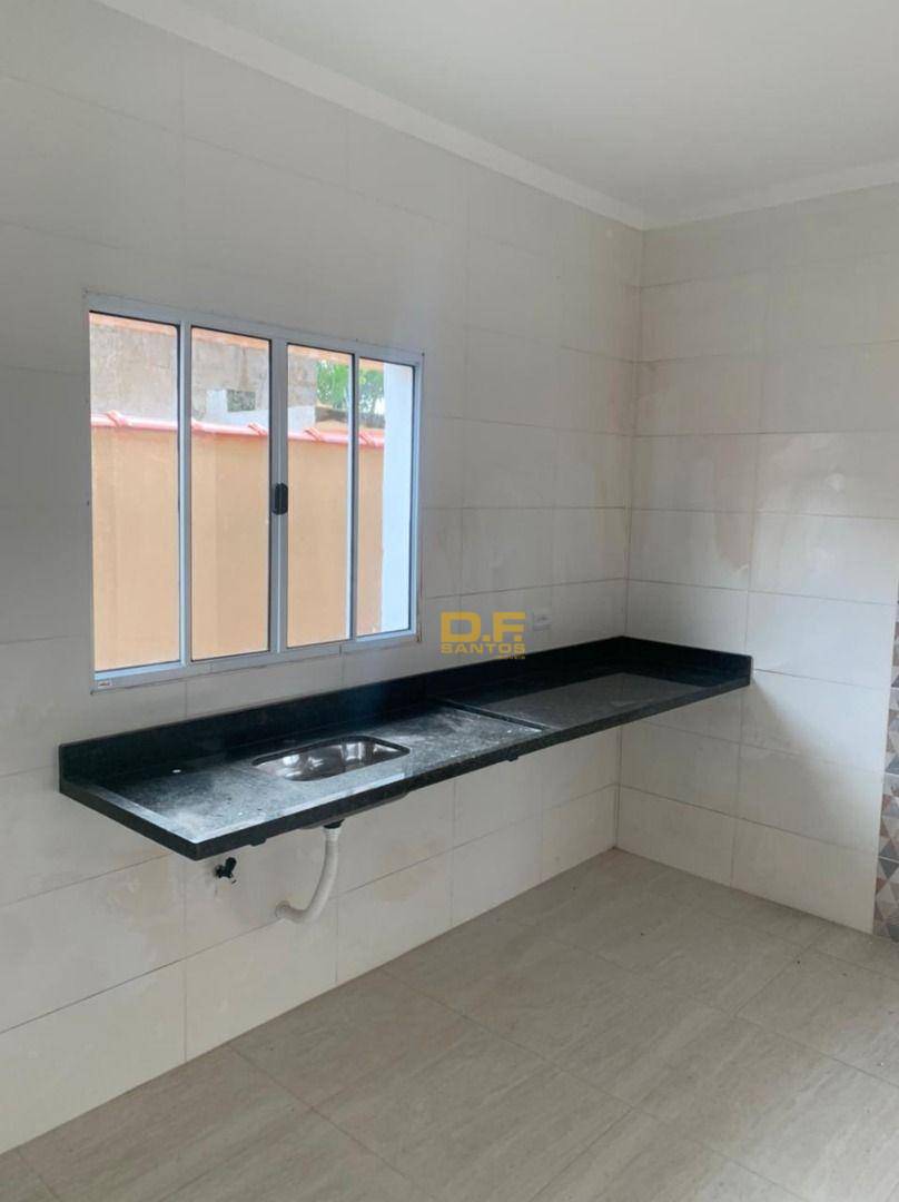 Casa à venda com 2 quartos, 70m² - Foto 12