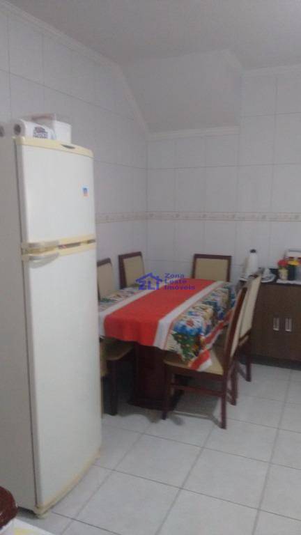 Sobrado à venda com 2 quartos, 120m² - Foto 3