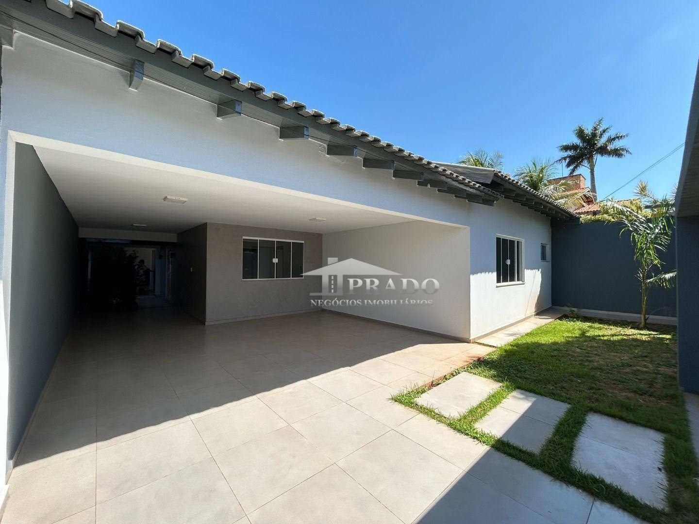 Casa à venda com 3 quartos, 220m² - Foto 2