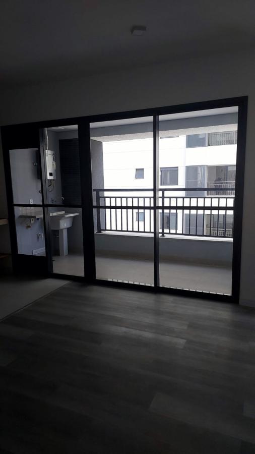 Apartamento à venda com 2 quartos, 69m² - Foto 2