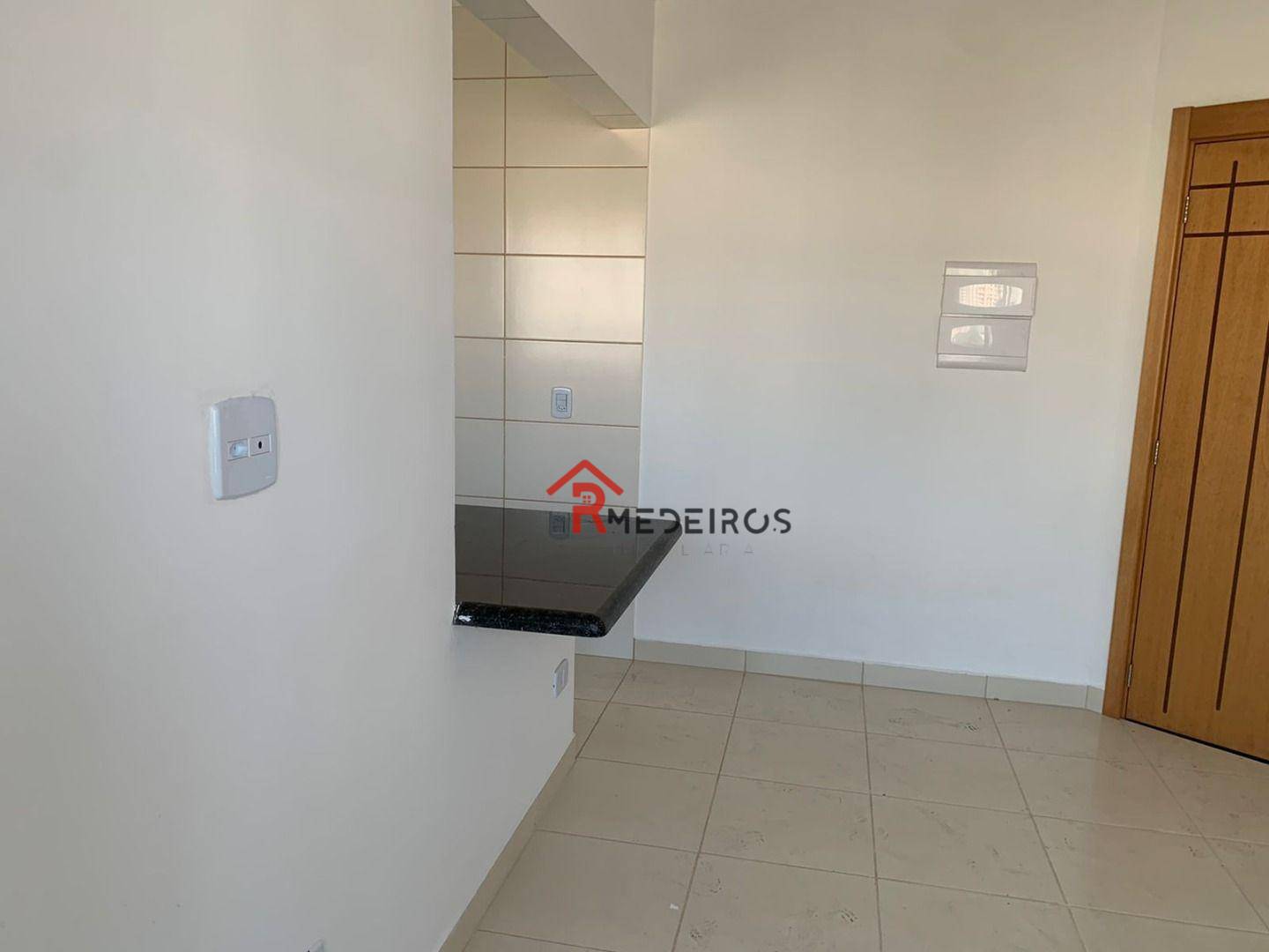 Apartamento à venda com 2 quartos, 58m² - Foto 4