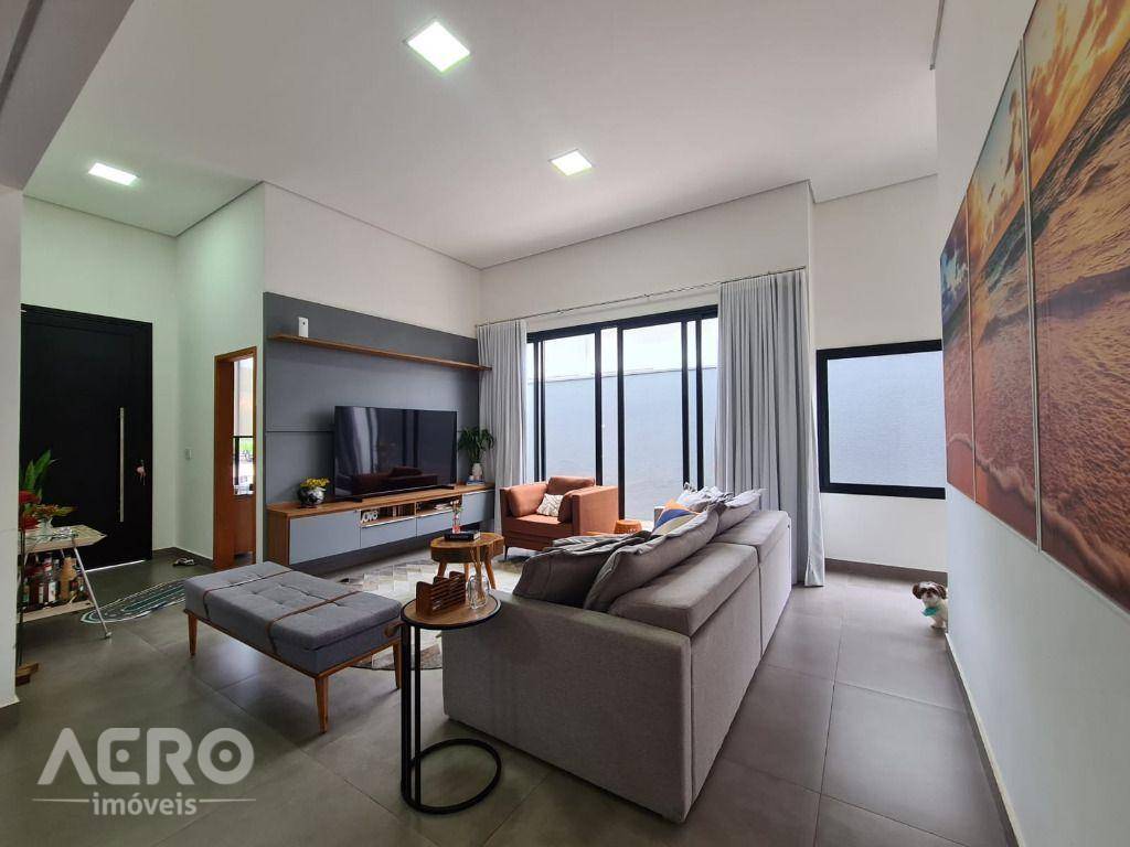 Casa de Condomínio à venda com 3 quartos, 216m² - Foto 1