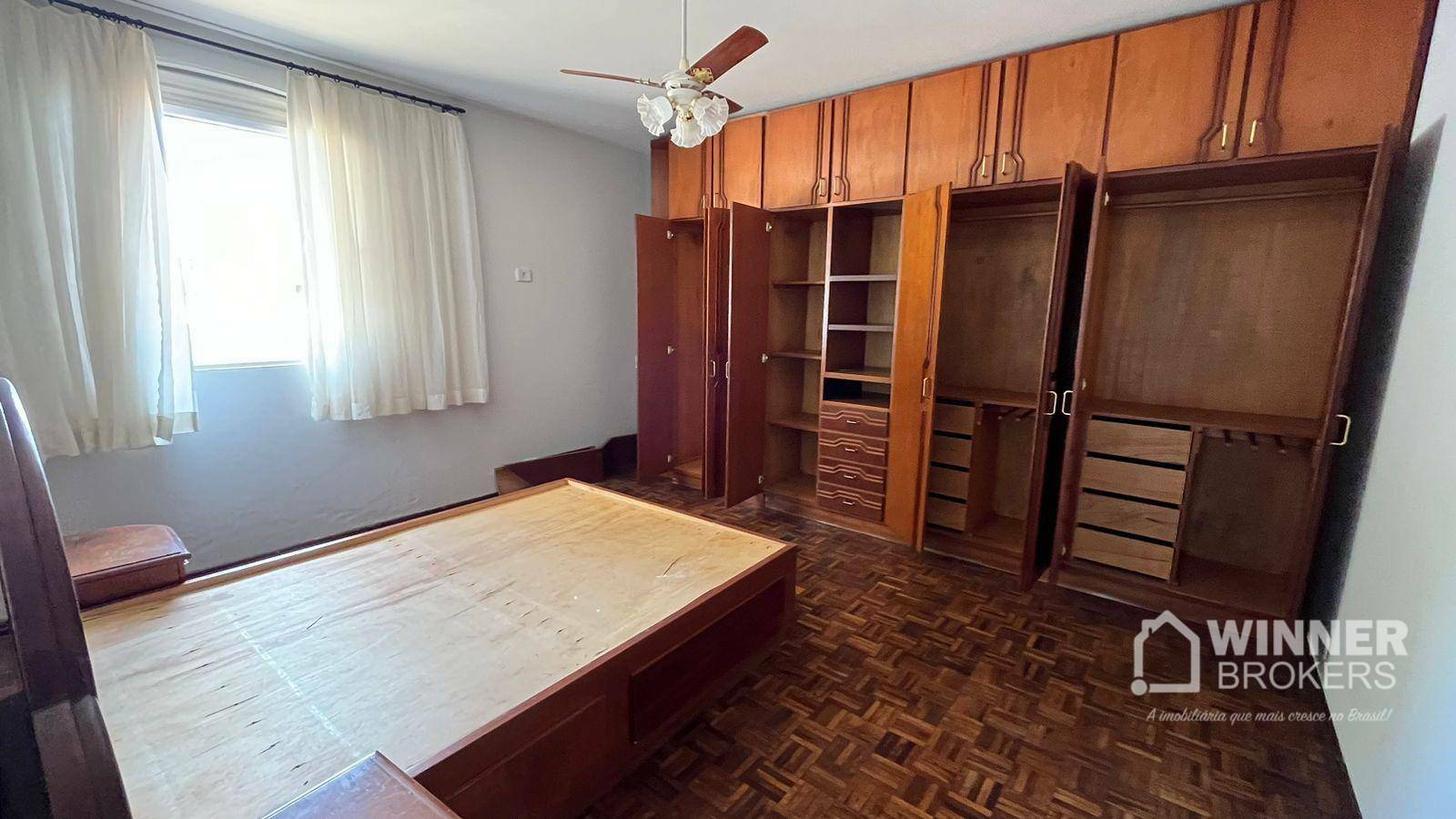 Sobrado à venda com 3 quartos, 244m² - Foto 13