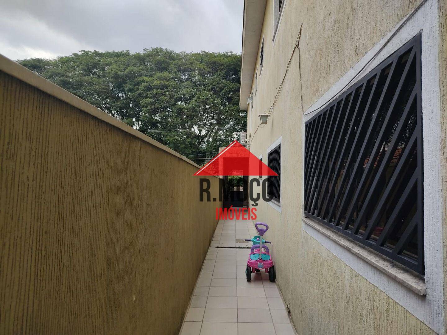 Sobrado à venda com 3 quartos, 224m² - Foto 33