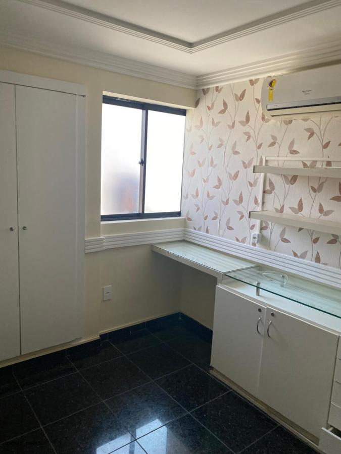 Apartamento para alugar com 2 quartos, 68m² - Foto 13