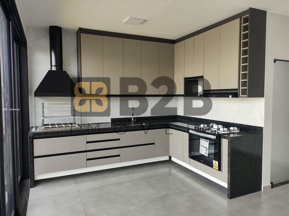 Casa à venda com 3 quartos, 210m² - Foto 5