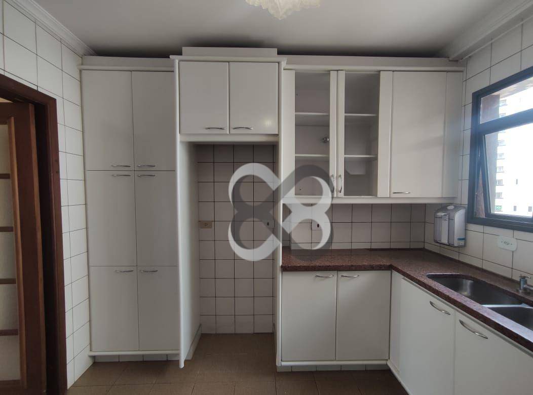 Apartamento à venda com 3 quartos, 127m² - Foto 10