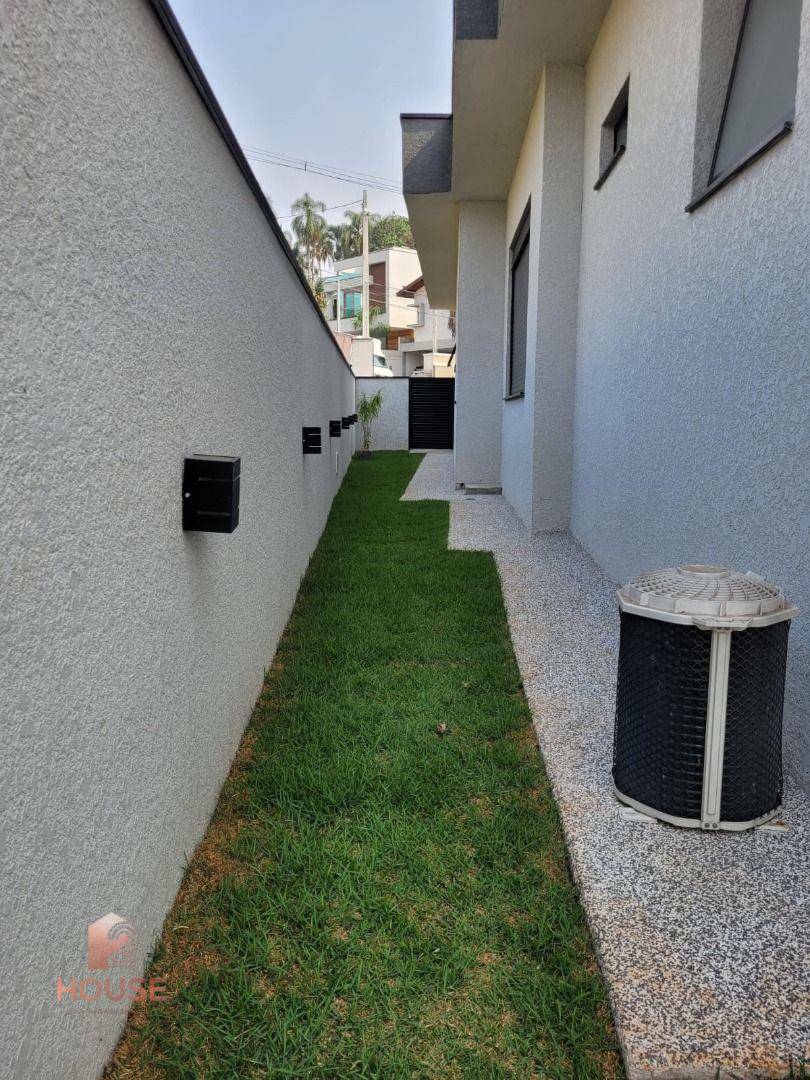 Casa de Condomínio à venda com 4 quartos, 200m² - Foto 3