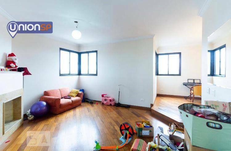 Apartamento à venda com 3 quartos, 200m² - Foto 1