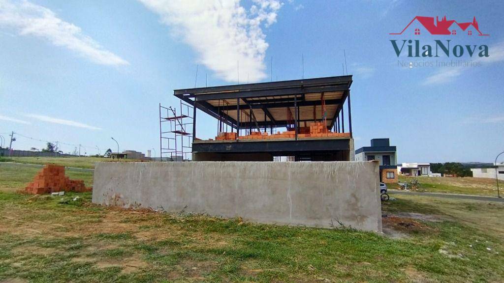 Casa de Condomínio à venda com 3 quartos, 258m² - Foto 1