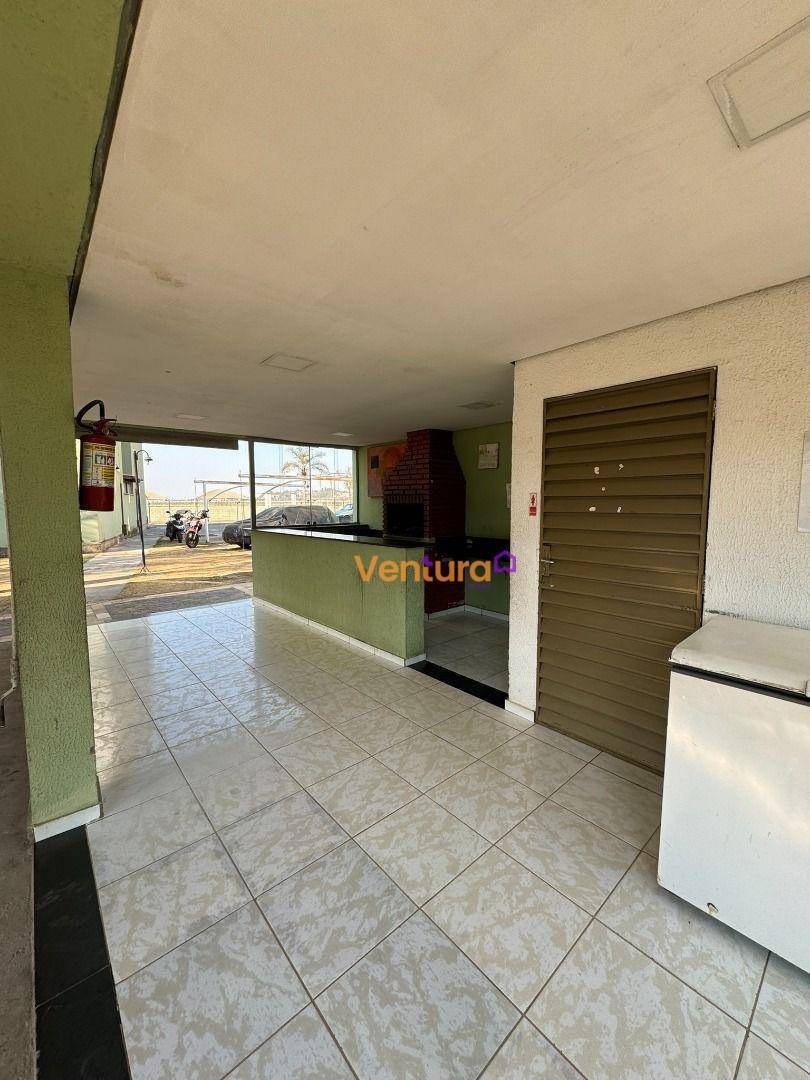 Apartamento à venda com 2 quartos, 46m² - Foto 2