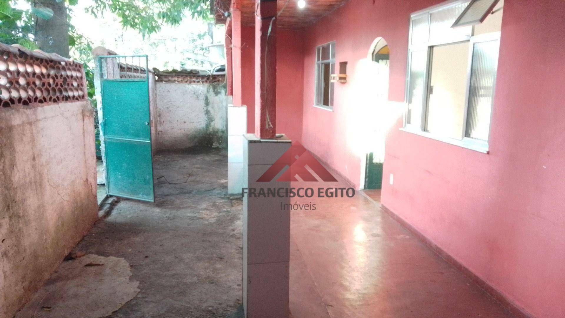 Casa à venda com 2 quartos, 70m² - Foto 15