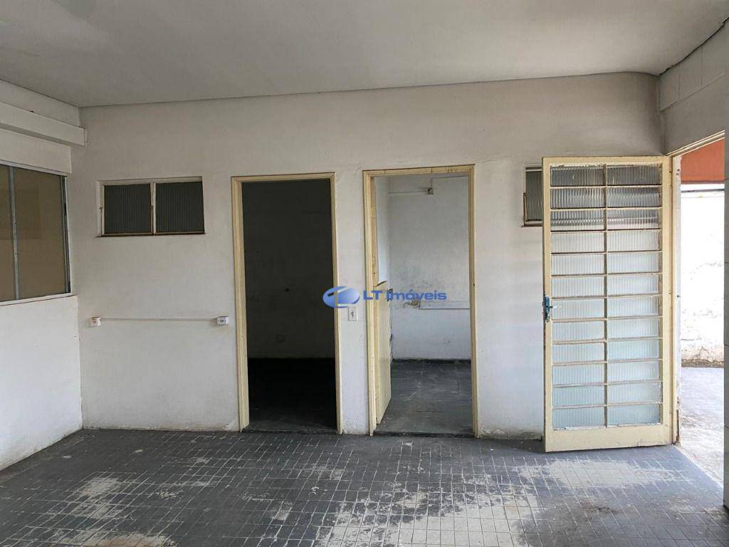 Casa para alugar com 4 quartos, 379m² - Foto 10