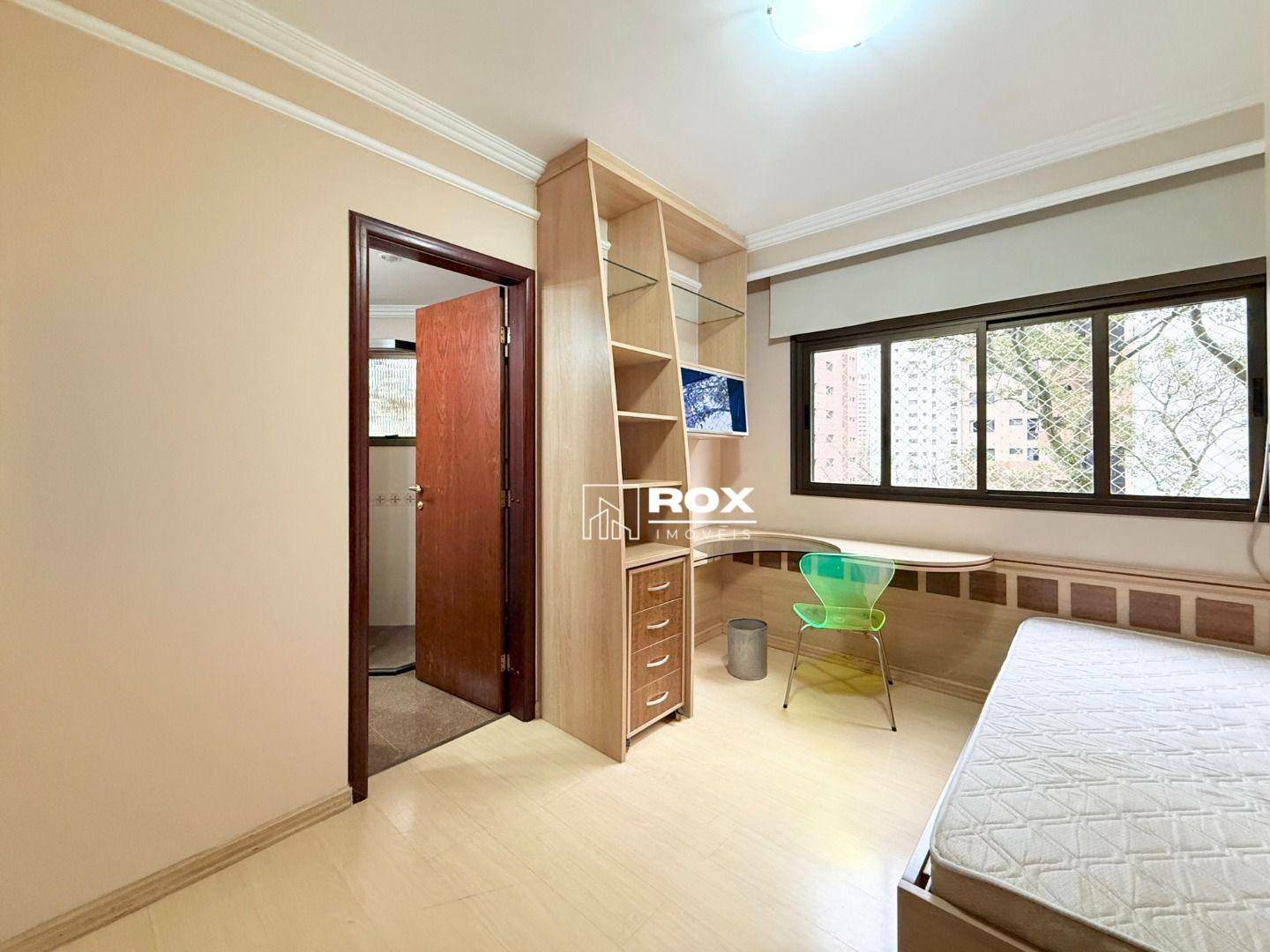 Apartamento para alugar com 3 quartos, 178m² - Foto 24