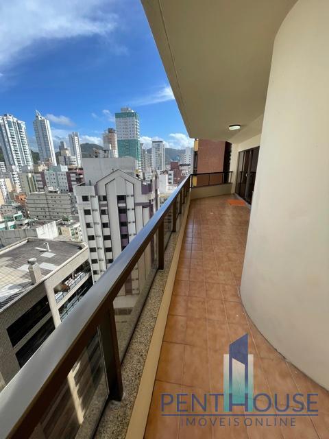 Apartamento à venda com 3 quartos, 223m² - Foto 32