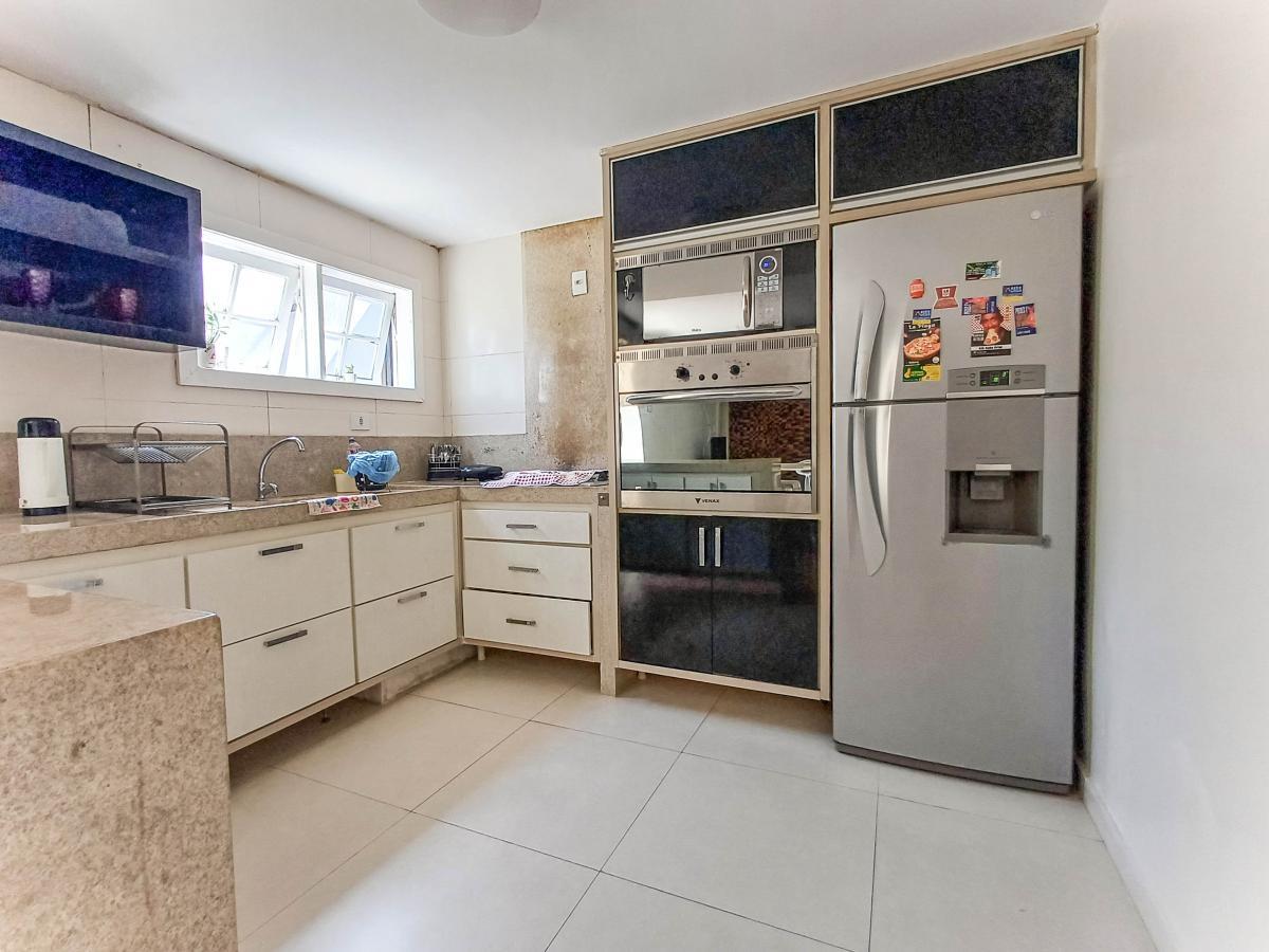 Casa à venda com 3 quartos, 135m² - Foto 4