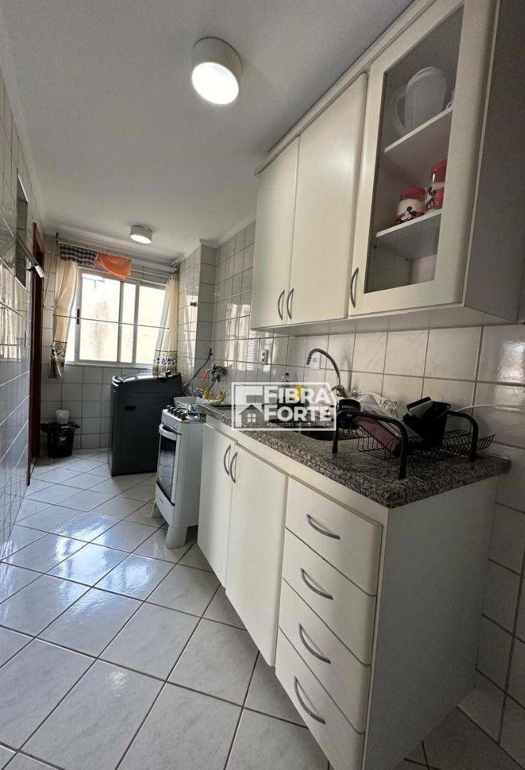 Apartamento à venda com 3 quartos, 70m² - Foto 5