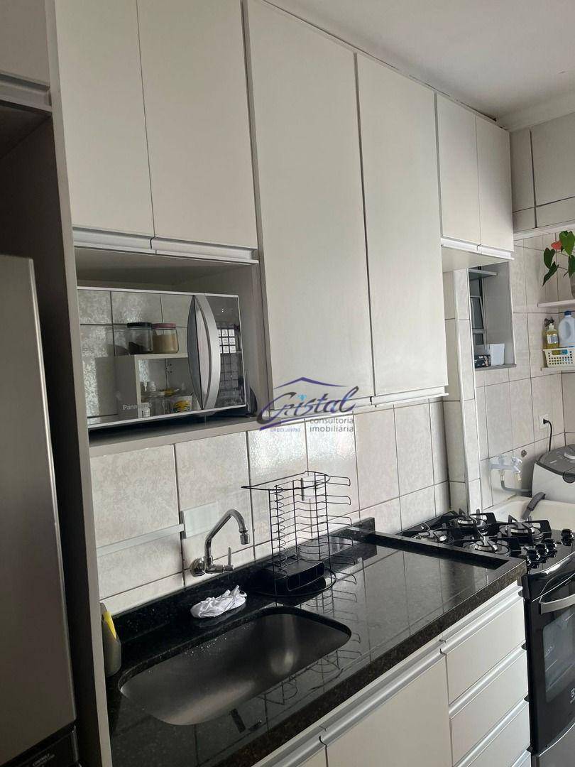 Apartamento à venda com 3 quartos, 60m² - Foto 2