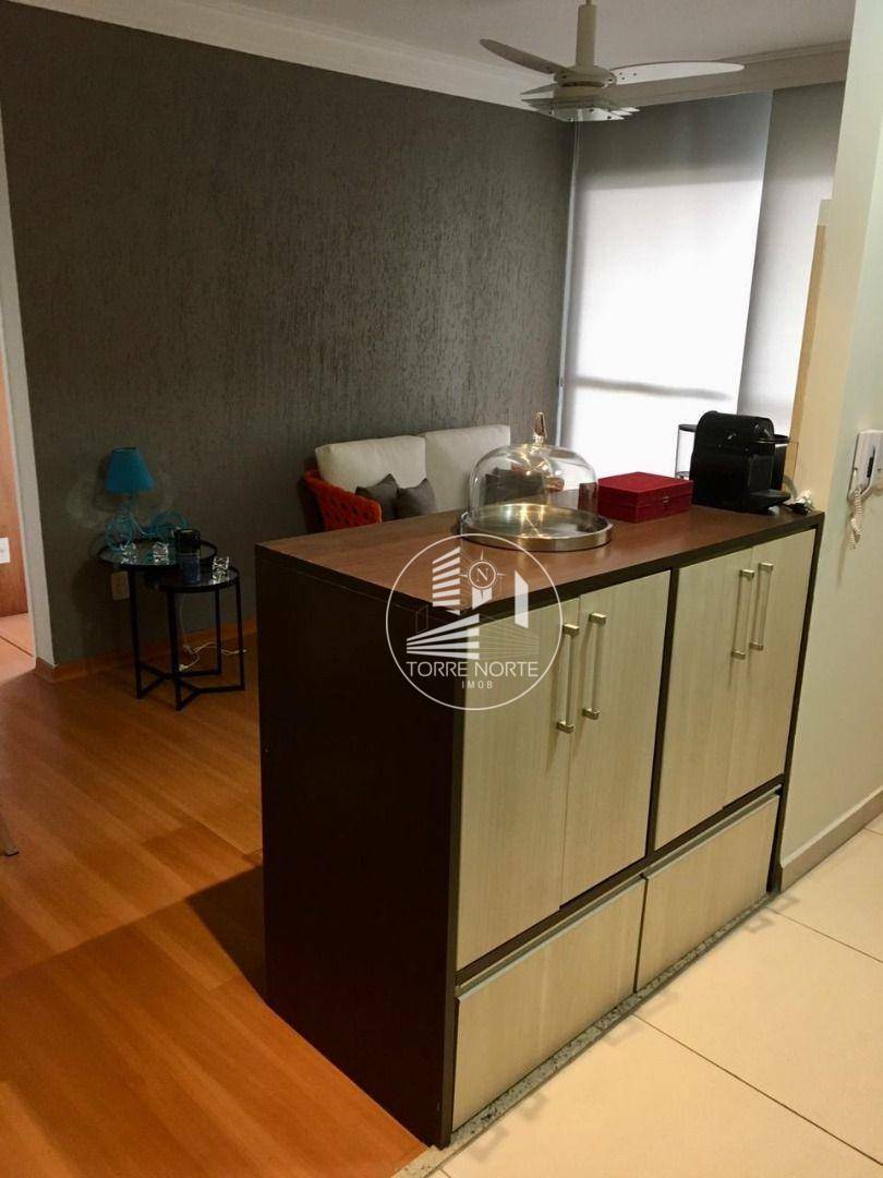 Apartamento à venda com 2 quartos, 63m² - Foto 2