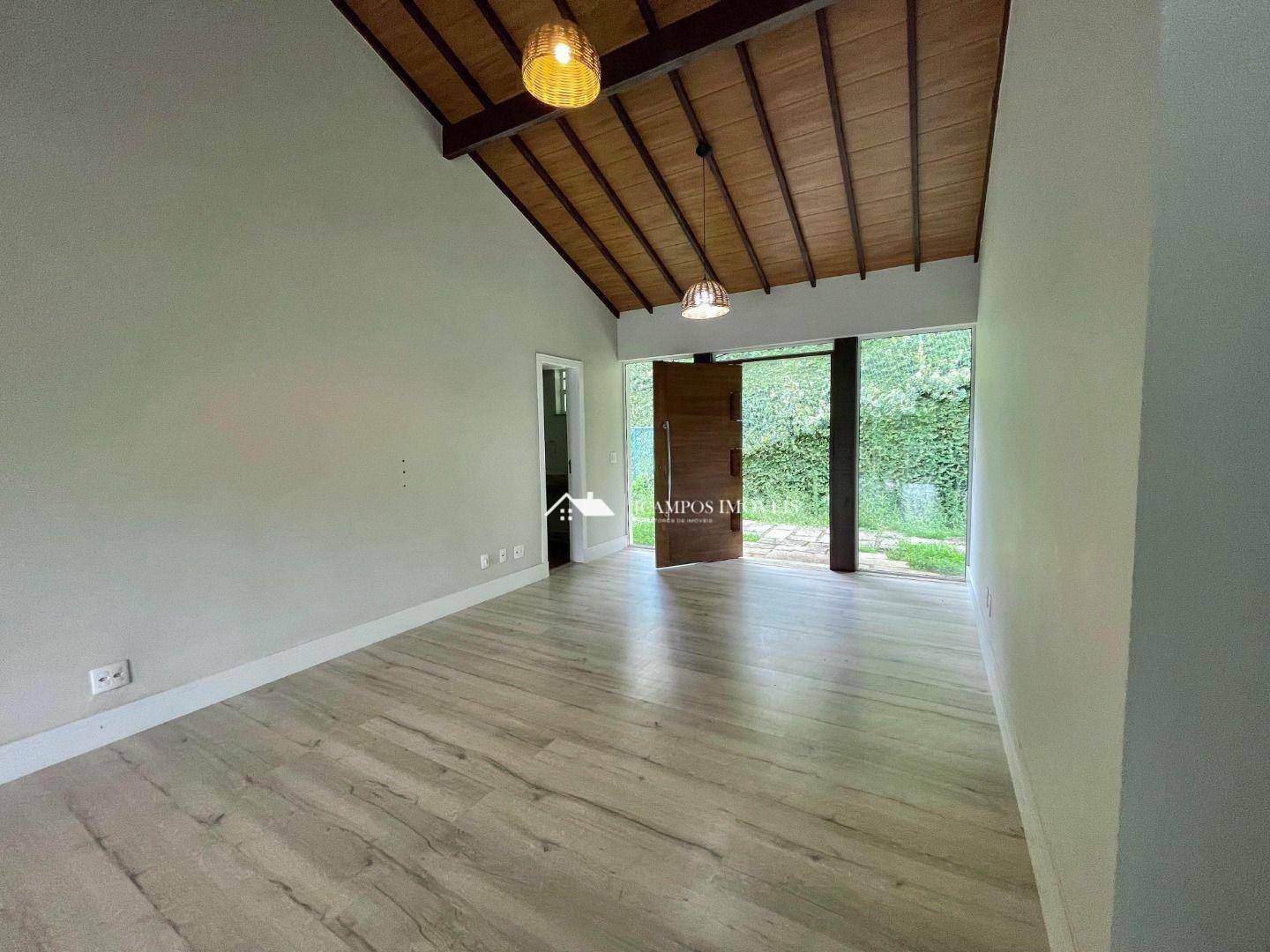 Casa à venda com 4 quartos, 300m² - Foto 16