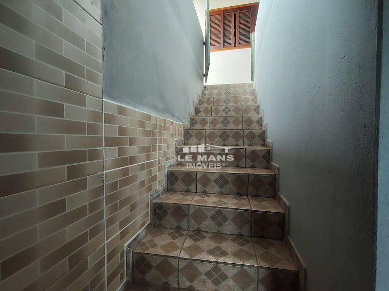 Casa, 3 quartos, 182 m² - Foto 4