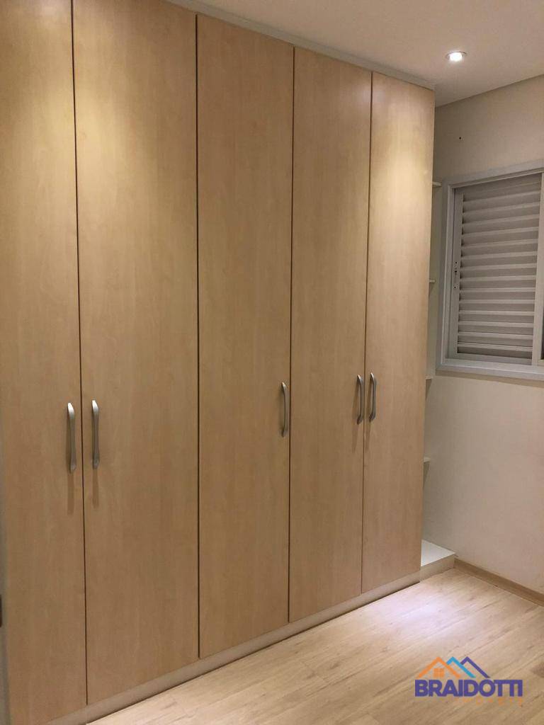 Apartamento à venda com 2 quartos, 69m² - Foto 11