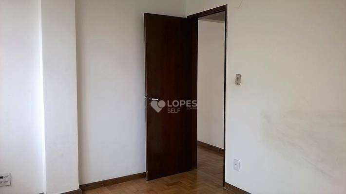 Apartamento à venda com 2 quartos, 65m² - Foto 2