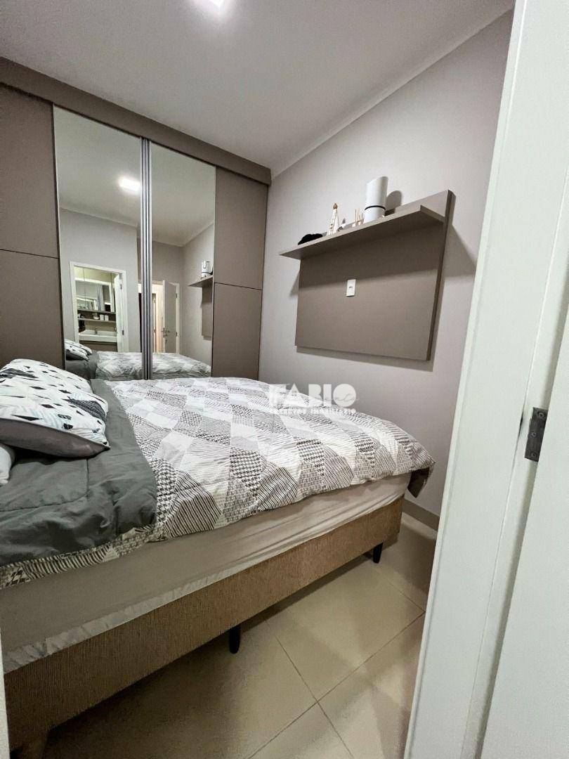 Casa à venda com 2 quartos, 94m² - Foto 17