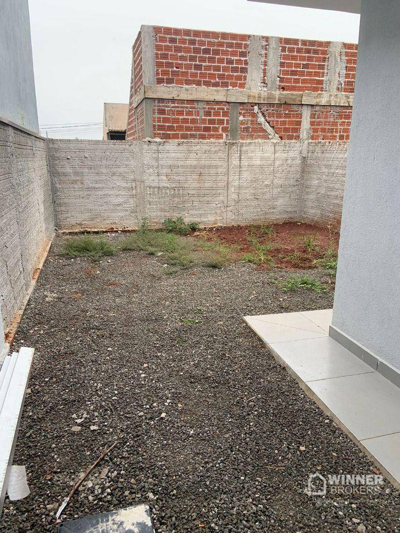 Casa à venda com 3 quartos, 79m² - Foto 11