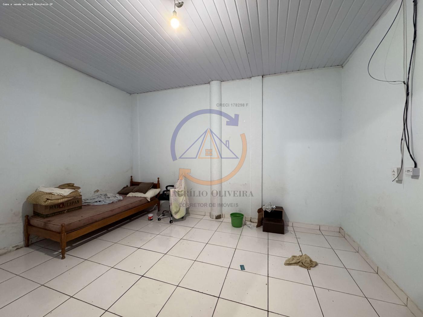 Casa à venda com 2 quartos, 219m² - Foto 10