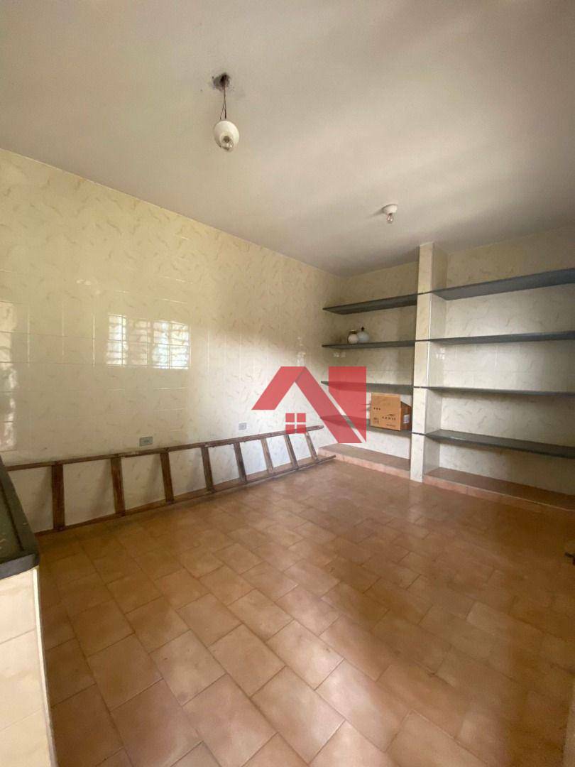 Casa à venda com 3 quartos, 335m² - Foto 16