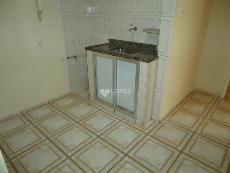 Apartamento à venda com 1 quarto, 50m² - Foto 4