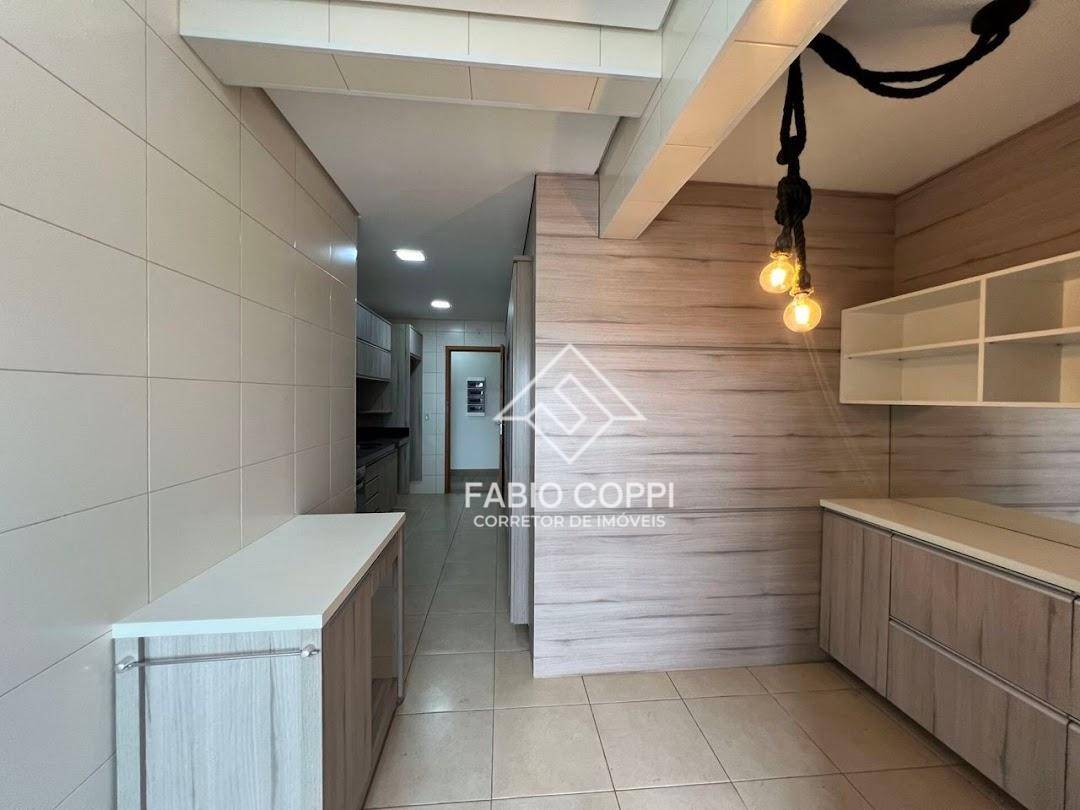 Apartamento à venda com 3 quartos, 128m² - Foto 5